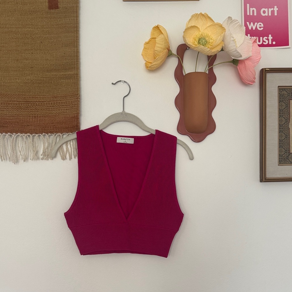 Babaton Ribbed Deep V Cropped Tank - Magenta